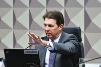 Presidente da CPMI do 8/1 ameaça expulsar deputado do PL: “Quer tumultuar, não tem argumento”