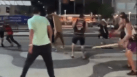 Torcedores de Flamengo e Olimpia se enfrentam em Copacabana; veja vídeo da briga