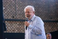 Lula embarca para o Paraguai e participa da posse do presidente Santiago Peña