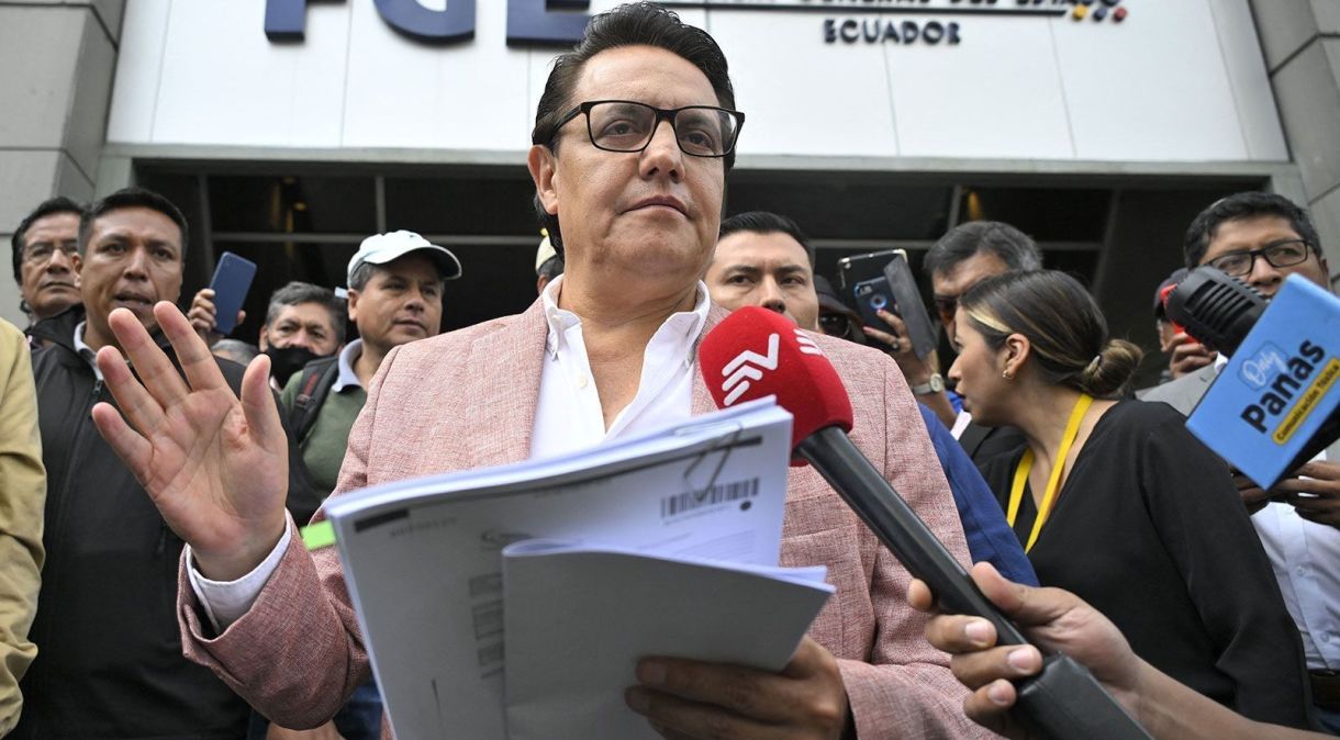 Fernando Villavicencio era deputado antes de concorrer à presidência do Equador