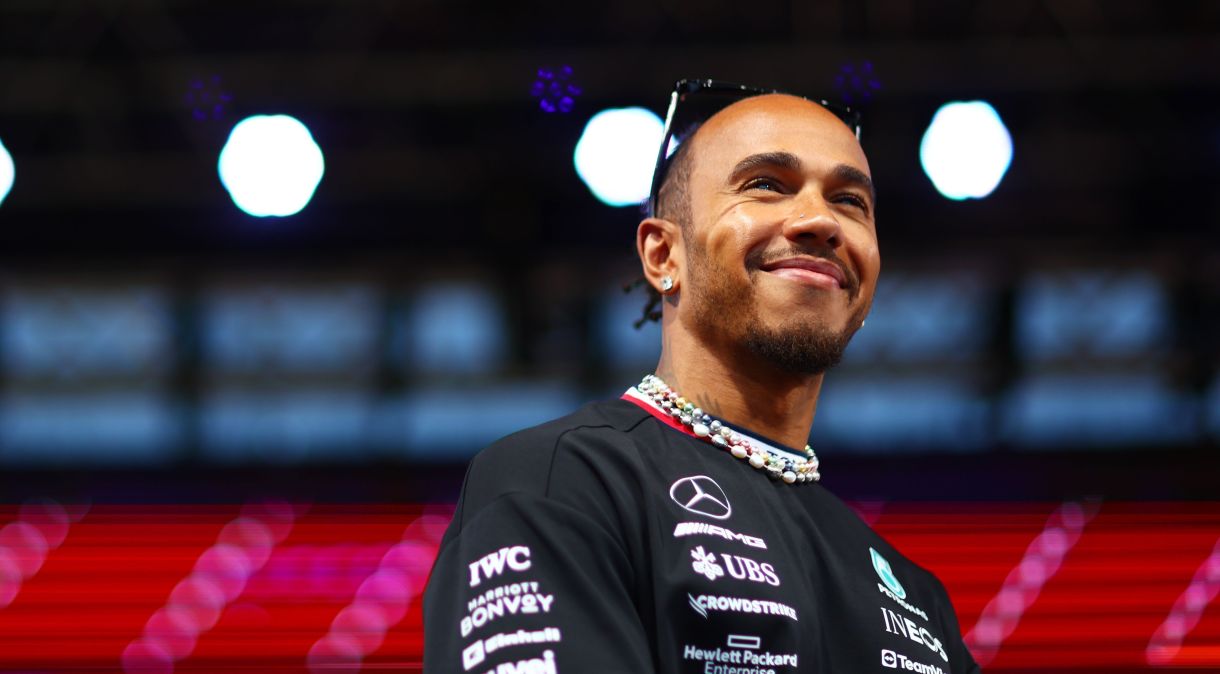 Lewis Hamilton tem contrato com a Mercedes até 2025