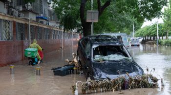 Lar de quase 22 milhões de pessoas, Pequim registrou um mês inteiro de chuva em 48 horas, segundo levantamento da CNN, com uma média de 175,7 milímetros