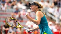 Ex-número 1 do mundo, Caroline Wozniacki vence em retorno ao tênis após três anos