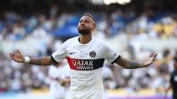 Neymar volta a jogar após seis meses, faz dois gols e PSG vence amistoso