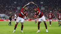 Sem Pedro, Flamengo vence Olimpia com “fusão” de Bruno Henrique e Gabigol