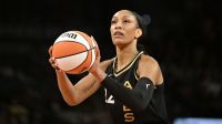 Estrela da WNBA iguala recorde de pontos da liga e ganha elogio de LeBron: “Deve ser o tênis!”