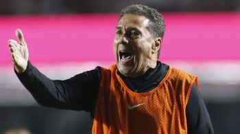 Treinador destacou continuidade do técnico Vojvoda no clube