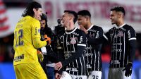 Trave e Cássio: Corinthians vence Estudiantes nos pênaltis e está na semifinal da Sul-Americana