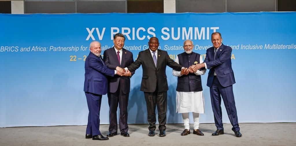 Lula, Xi Jinping, Cyril Ramaphosa, Narendra Modi e Sergey Lavrov durante encontro do Brics na África do Sul