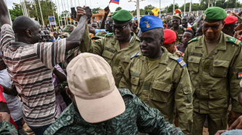 Ação ocorreu no domingo (6), dia imposto como prazo pela Comunidade Econômica dos Estados da África Ocidental (Cedeao) para os líderes do golpe militar nigerense liberarem o poder