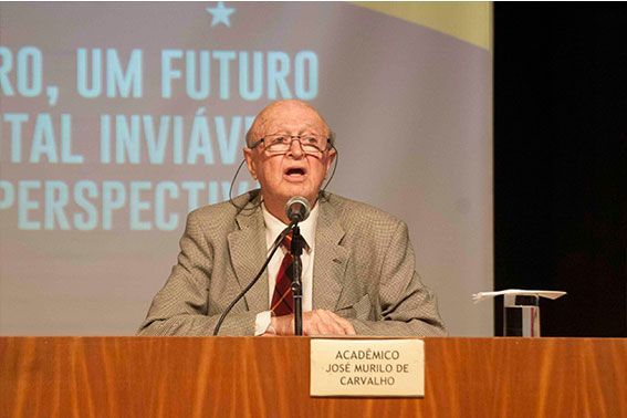 Morre o cientista político e historiador José Murilo de Carvalho