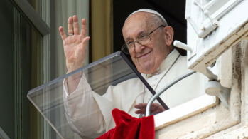 Papa Francisco decidiu que, pela primeira vez, mulheres poderão votar na convenção religiosa
