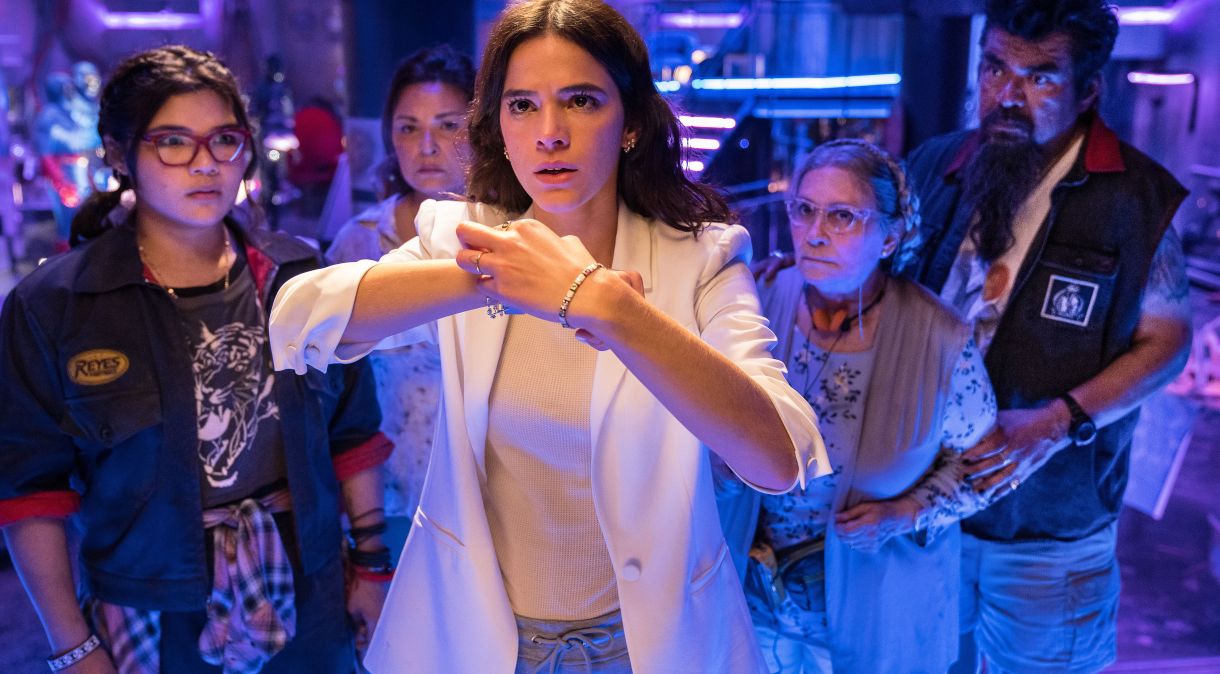 Bruna Marquezine protagoniza o novo filme da DC, "Besouro Azul"