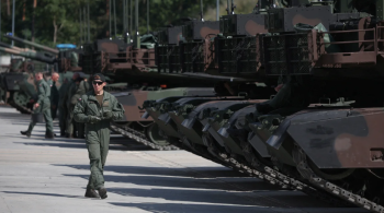 O Dia do Exército Polonês será comemorado nesta terça-feira (15) e inclui 200 unidades de equipamentos, 92 aeronaves e 2.000 militares, segundo o Ministério da Defesa do país