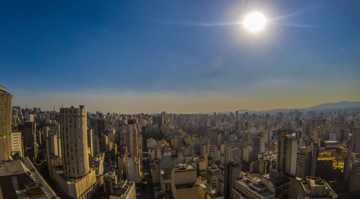 Vista da região central de São Paulo: preço médio do imóvel vale 9 anos do salário médio