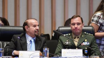 A CNN ouviu juristas e integrantes das Forças Armadas para entender a responsabilidade dos militares envolvidos na suposta reunião com Jair Bolsonaro (PL) relatada pelo tenente-coronel Mauro Cid à PF