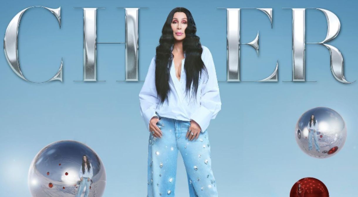 Cher lançou seu primeiro álbum de Natal, intitulado "Christmas"