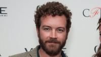 Ator Danny Masterson é condenado a 30 anos de prisão em caso de estupro