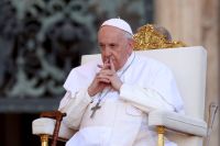 Papa Francisco diz que impedir resgate de imigrantes no mar é “gesto de ódio”