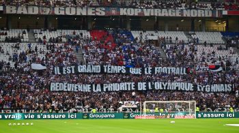 Time da casa perdeu por 4 a 1 para o rival e amarga a lanterna da Ligue 1