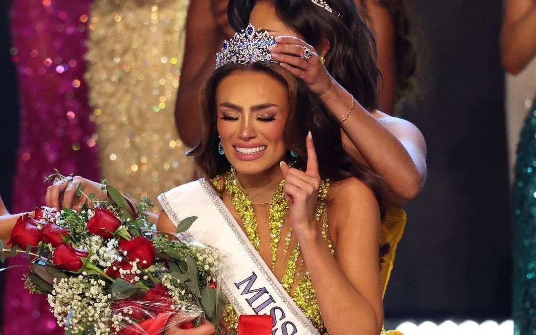 Noelia Voigt, de Utah, durante coroação do Miss Estados Unidos 2023