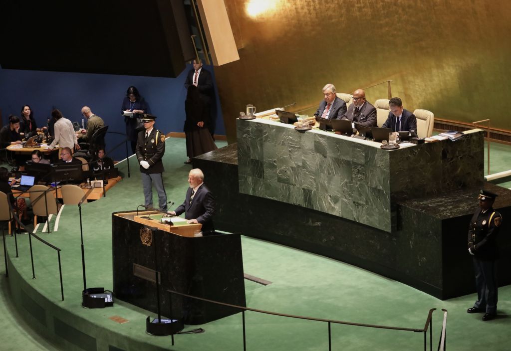 O presidente brasileiro Luiz Inácio Lula da Silva (PT) faz o discurso de abertura da 78ª Assembleia-Geral da Organização das Nações Unidas (ONU), em Nova York, nos Estados Unidos