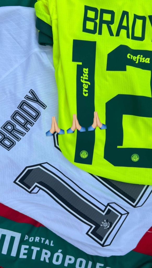 Tom Brady posta camisas de Corinthians e Palmeiras