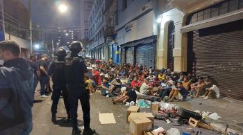 Ação ocorreu sem confrontos com os usuários de drogas; detidos foram encaminhados ao 3º Distrito de Polícia, no centro da capital paulista