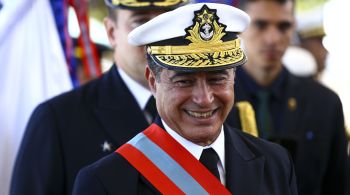 Instituição evita citar o episódio envolvendo o almirante Almir Garnier, alvo de operação da Polícia Federal