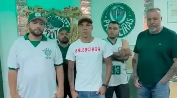 Após marcar o gol da vitória contra o Goiás, jogador mostrou o dedo do meio para a torcida alviverde 