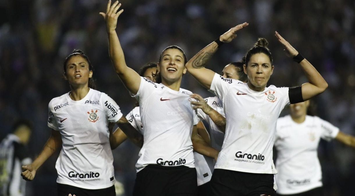 Corinthians venceu os dois jogos contra o Santos nas semifinais