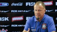 Corinthians anuncia volta de Mano Menezes após saída de Luxemburgo