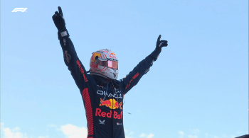 Vitória em Suzuka foi a 13ª do piloto holandês na temporada e o deixou à beira do terceiro campeonato mundial