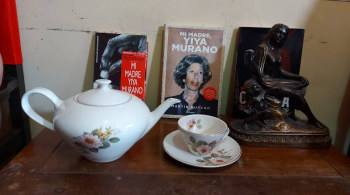 Conjunto de porcelana que Yiya Murano usou para matar pelo menos três pessoas será leiloado; dinheiro arrecadado será doado para abrigo de animais de Mar del Plata