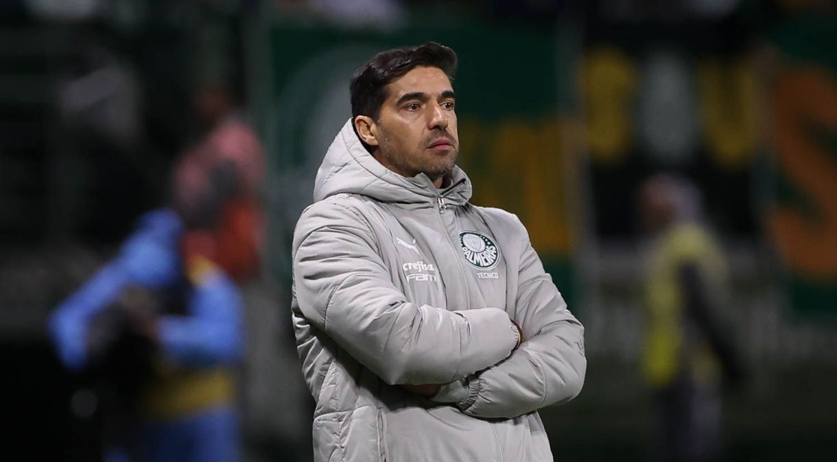 Abel Ferreira segue no comando do Palmeiras em 2024