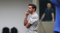 Abel questiona pressão da torcida no Palmeiras: “Há quem ame o clube, outros só amam ganhar”