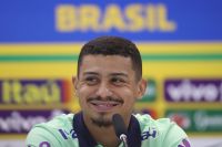 André conta a diferença do Diniz do Fluminense para o da Seleção Brasileira