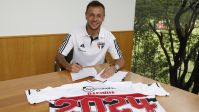 São Paulo anuncia renovação de Rafinha