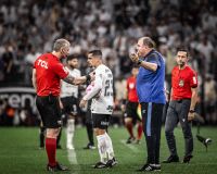 Corinthians x Santos: CBF divulga diálogo do VAR em pênalti polêmico; veja