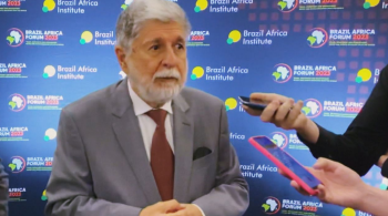 Celso Amorim diz que o Brasil aguarda ansioso liberação de brasileiros em Gaza e que o país prevê liberação de recursos para ONU