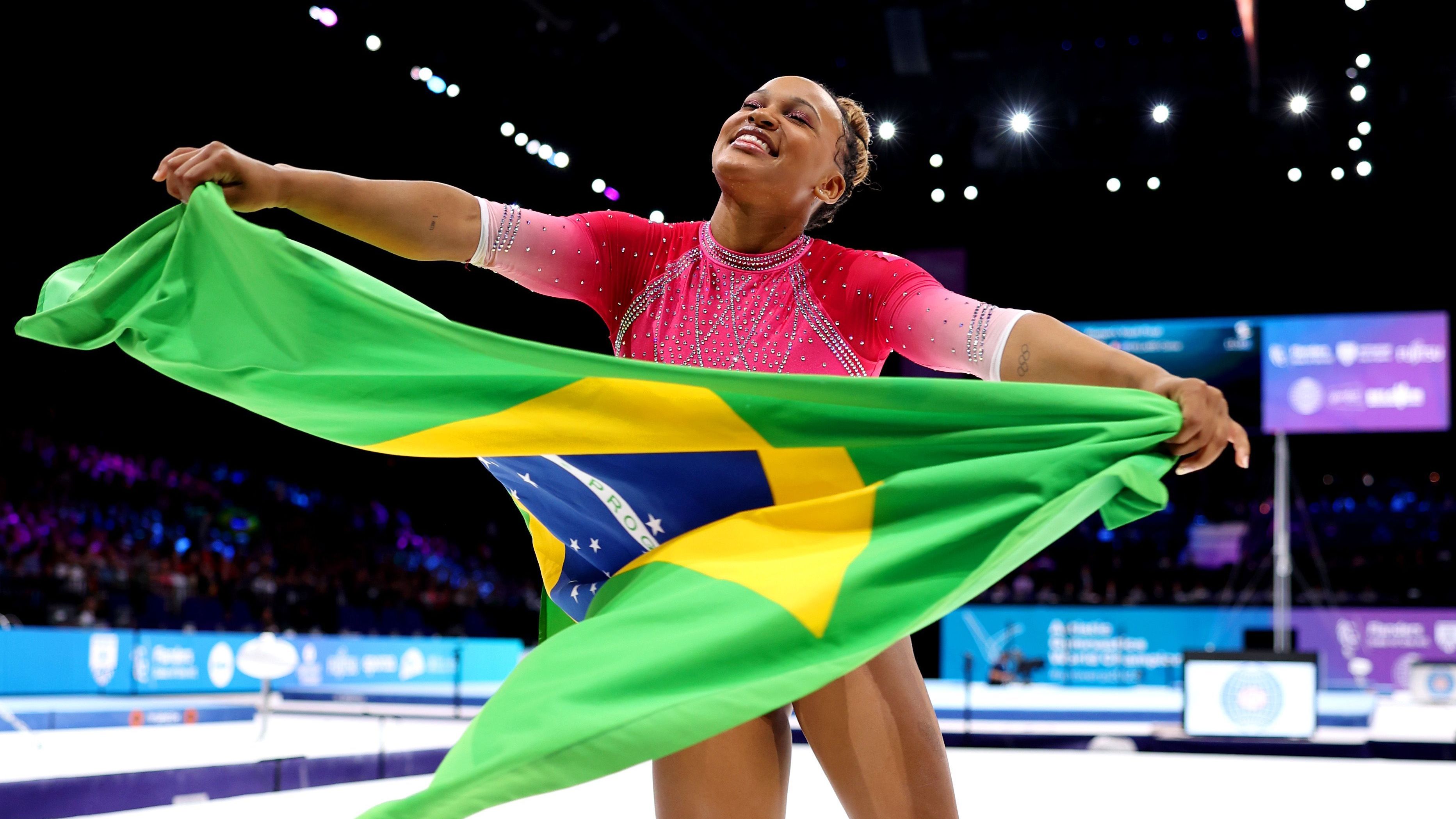 Ouro para o Brasil Rebeca Andrade é bicampeã no salto no Mundial de