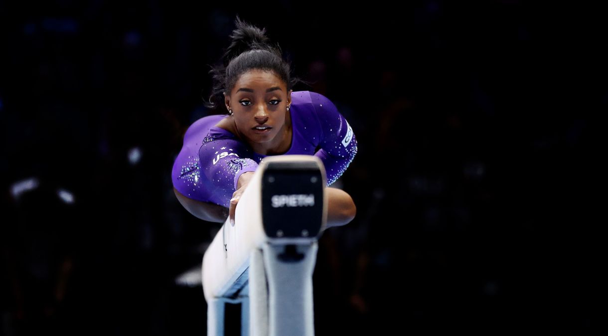 Simone Biles durante apresentação no Mundial de Ginástica Artística