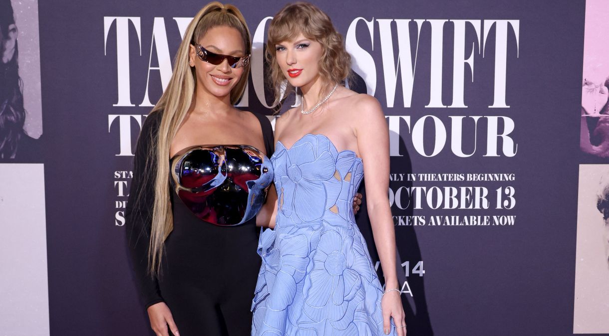 Beyoncé e Taylor Swift durante evento em Los Angeles, Califórnia