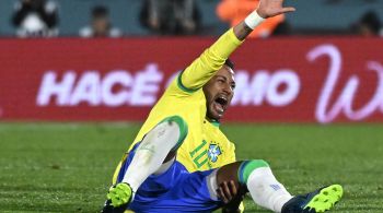 Atacante sofreu ruptura ligamentar no joelho enquanto defendia a Seleção Brasileira