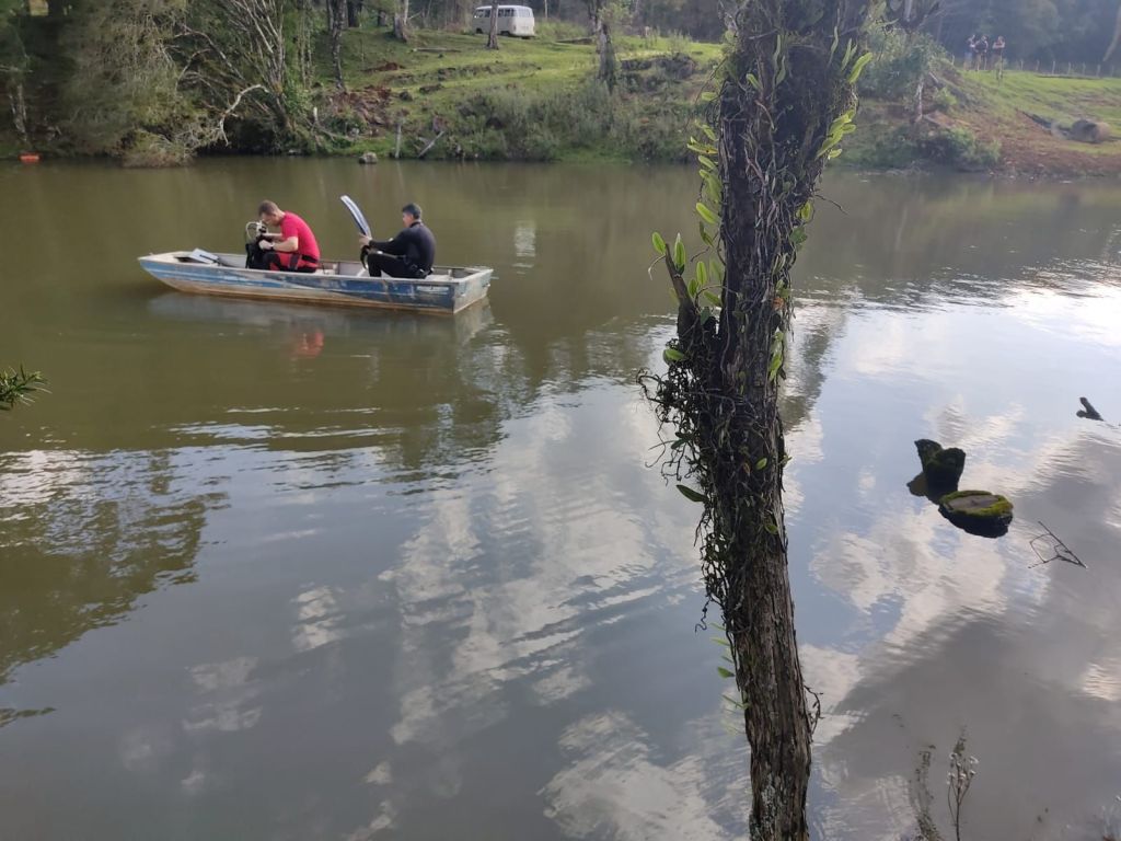 Três pessoas morrem afogadas após bote virar em represa no Paraná