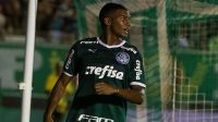 Joia da base do Palmeiras entra na mira de clube inglês, diz jornal; veja valores