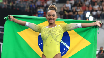 Brasileira é atual campeã olímpica e mundial no aparelho