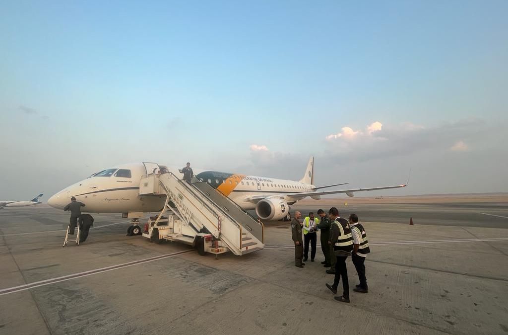Aeronave da FAB está em Cairo, no Egito, à espera de autorização para resgatar brasileiros e outros cidadãos da Faixa de Gaza