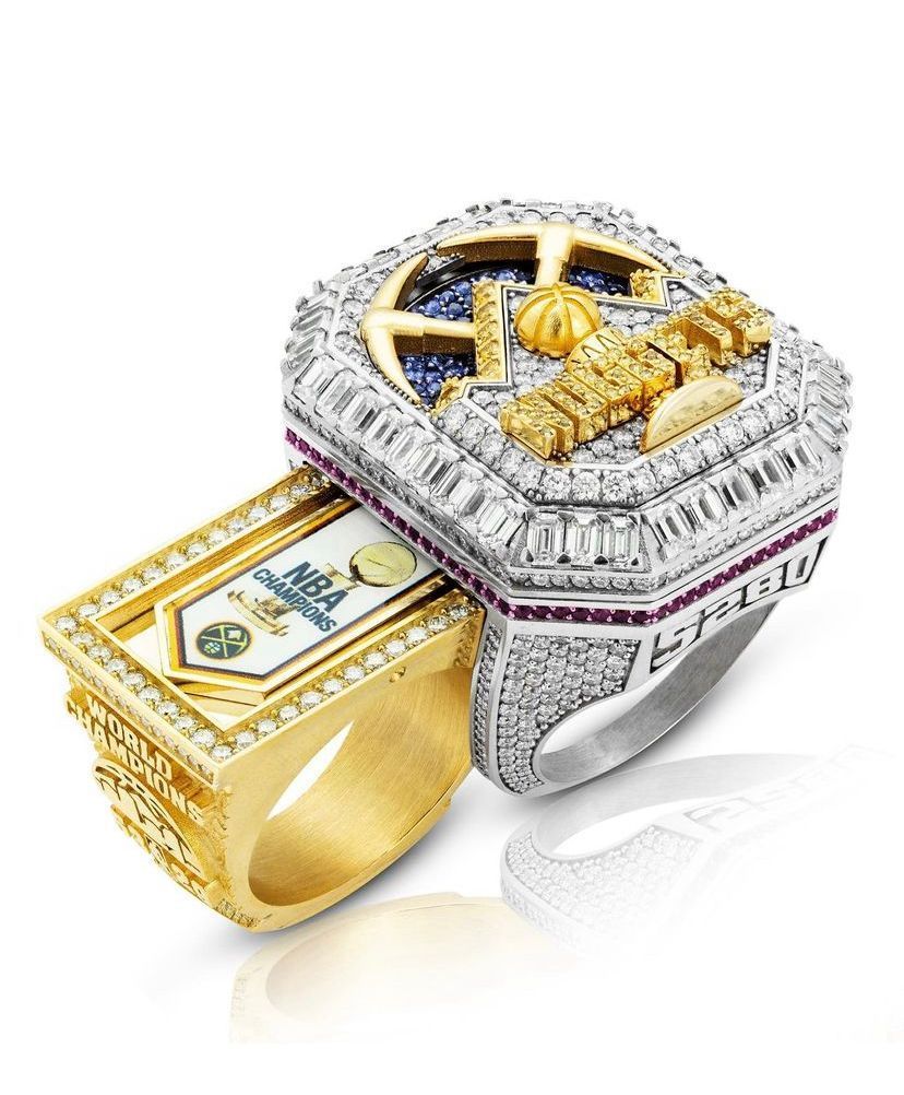 O anel de campeão foi feita pela Jason's Jewelry e entregue ao Denver Nuggets