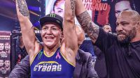 Brasileira Cris Cyborg ganha prêmio milionário após nocaute no MMA